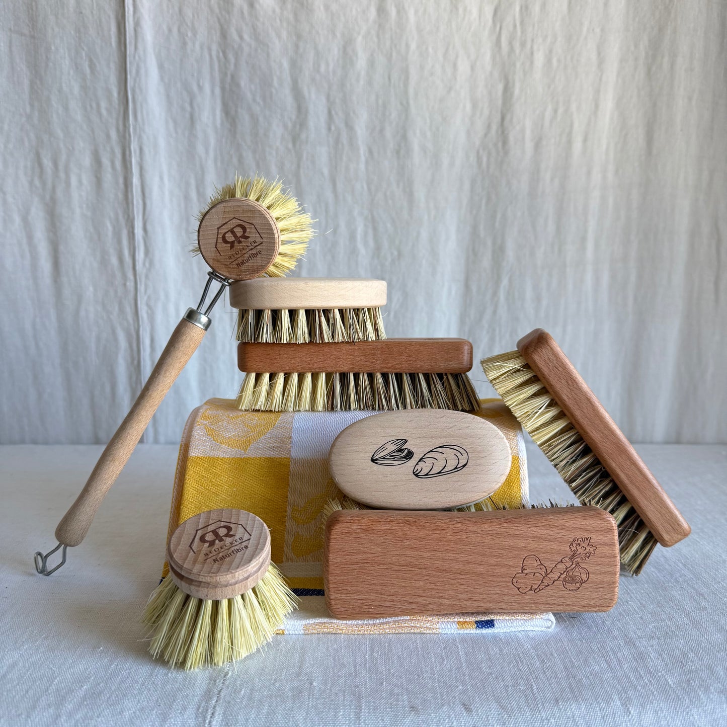 Oyster Cleaning Brush