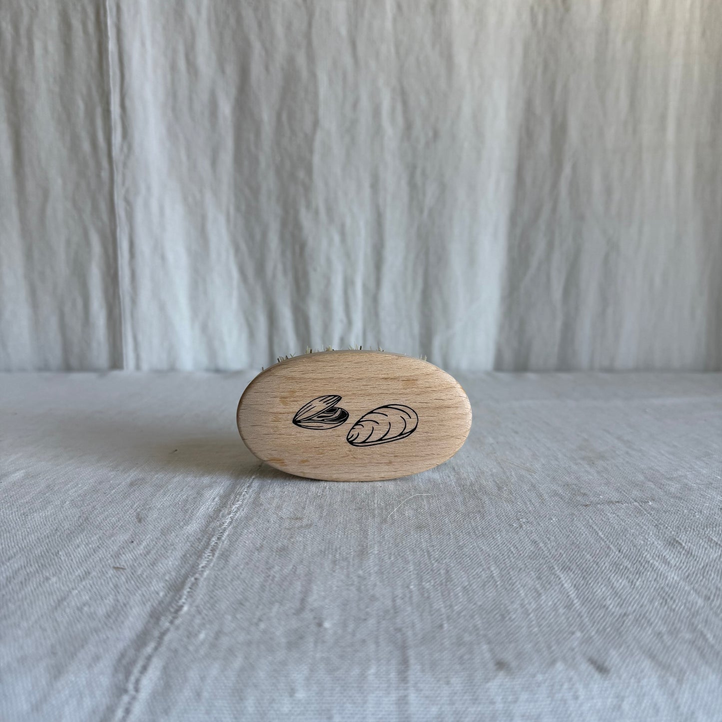 Oyster Cleaning Brush