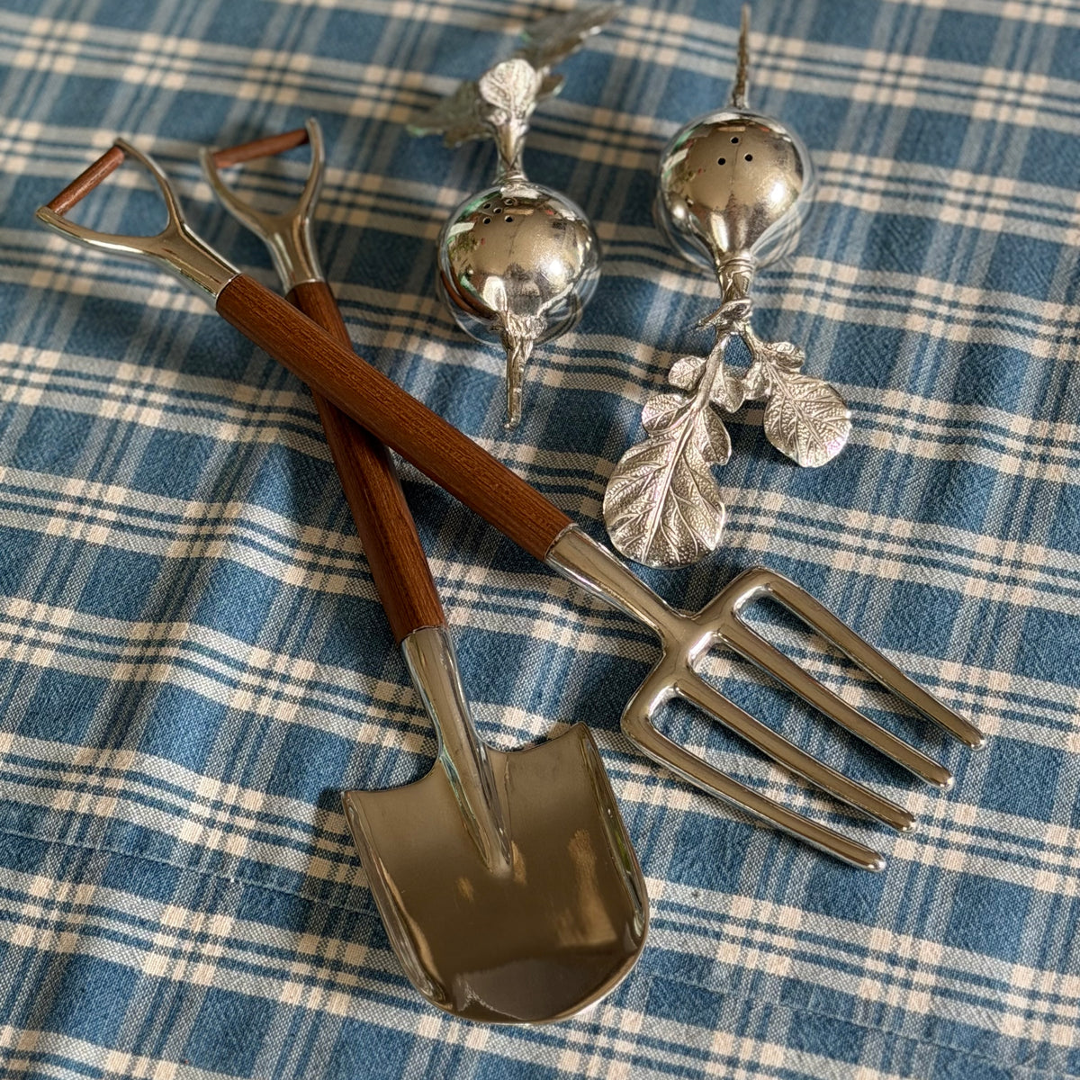 Pewter Radish Salt and Pepper