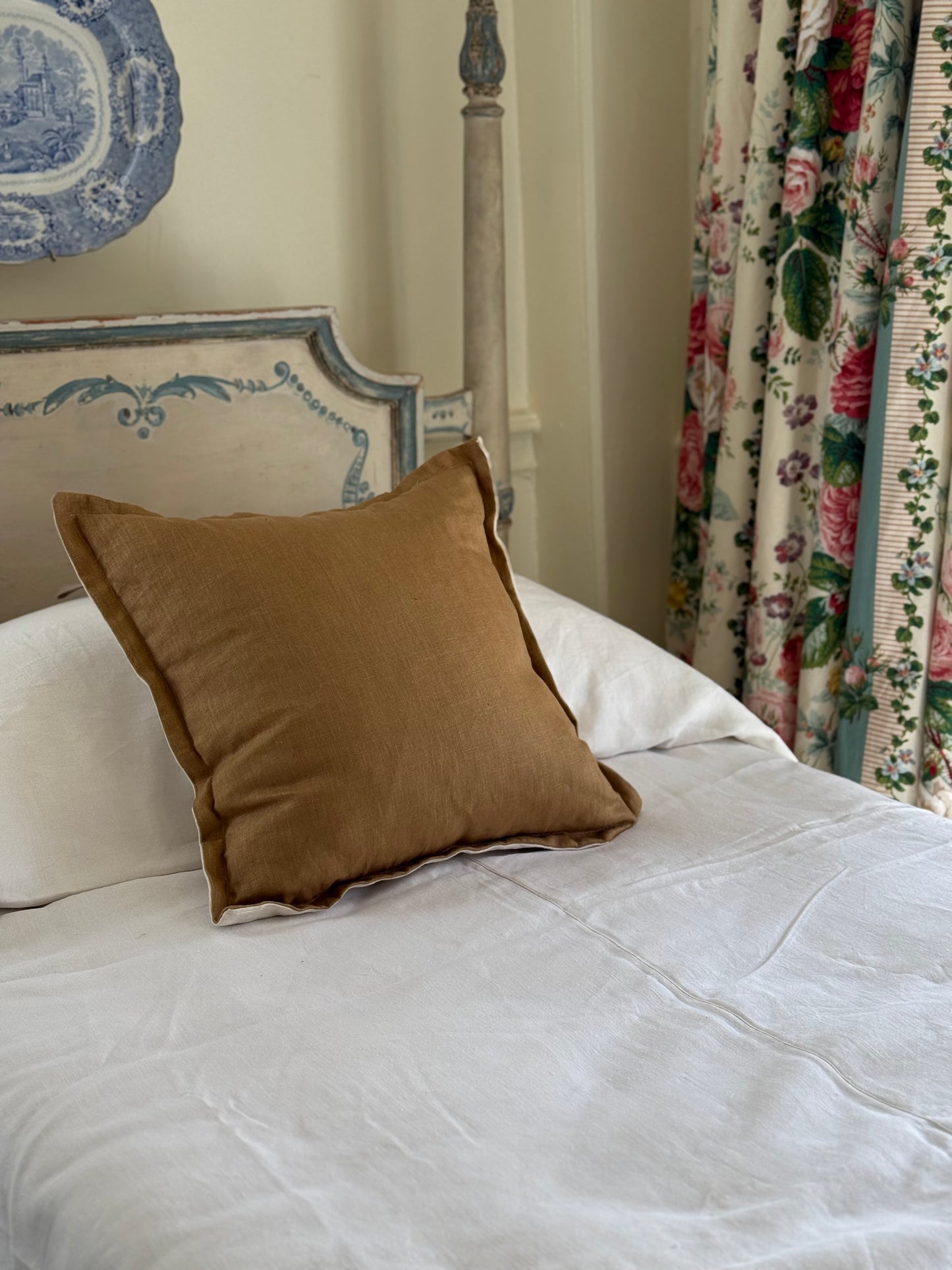 Two-tone Linen Pillow