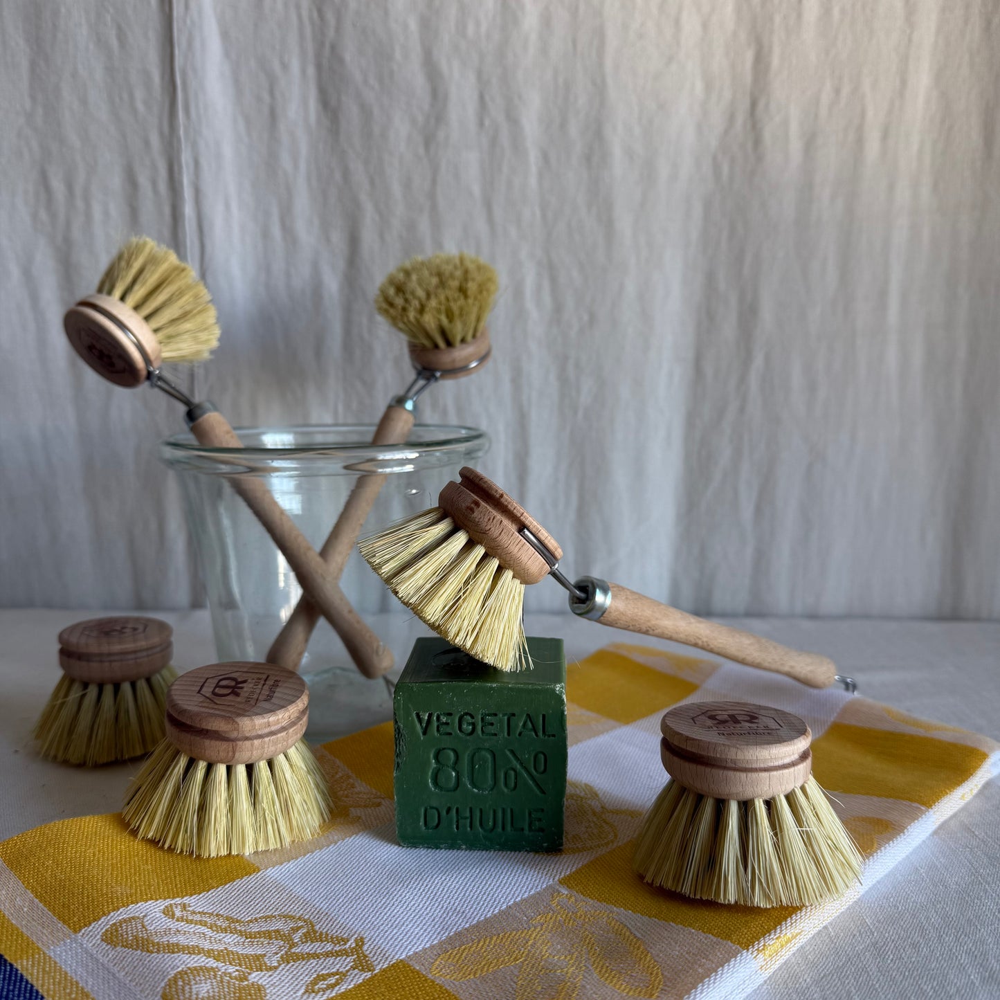 Stiff Dish Brush