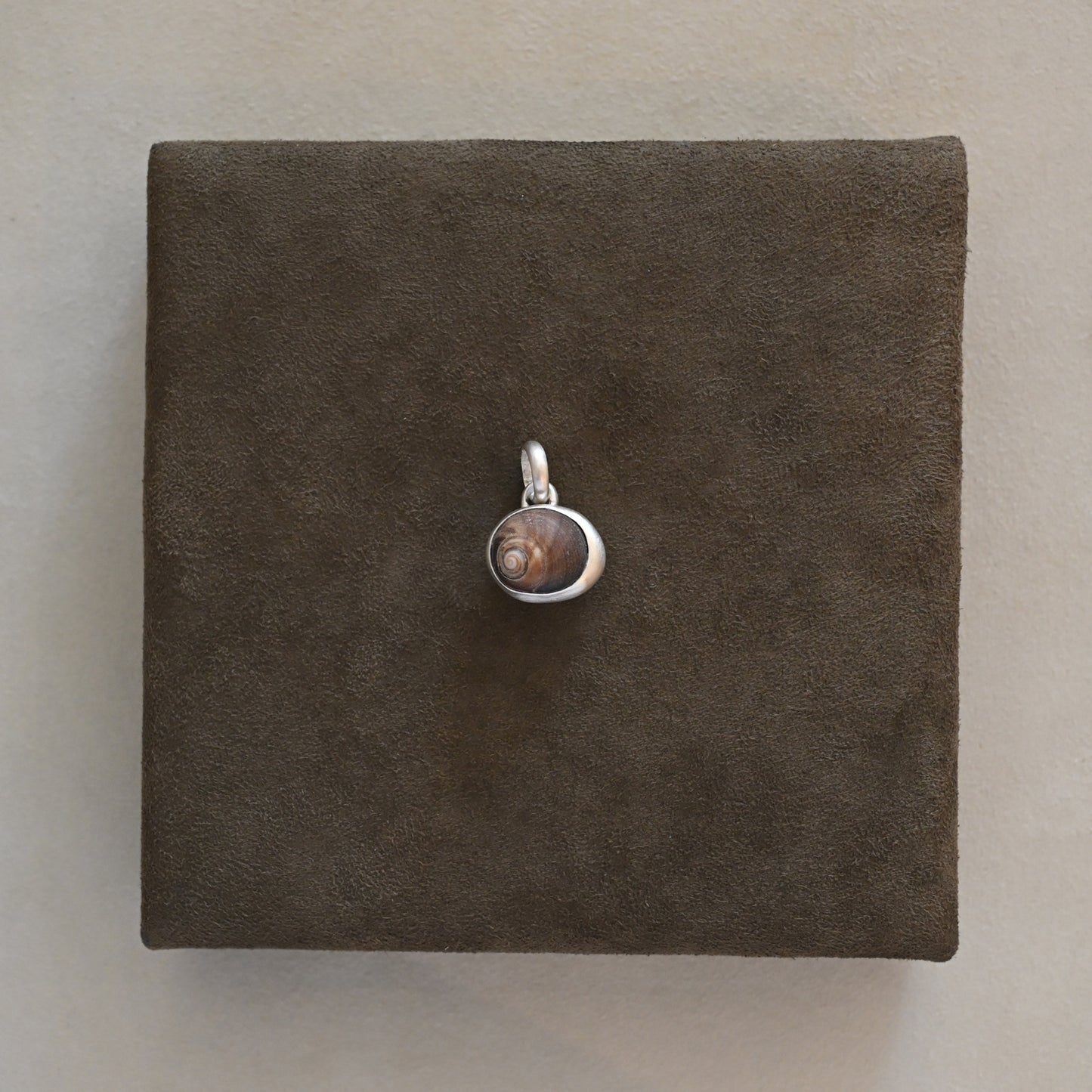 Dunton Ellerkamp Maine Shell Charm