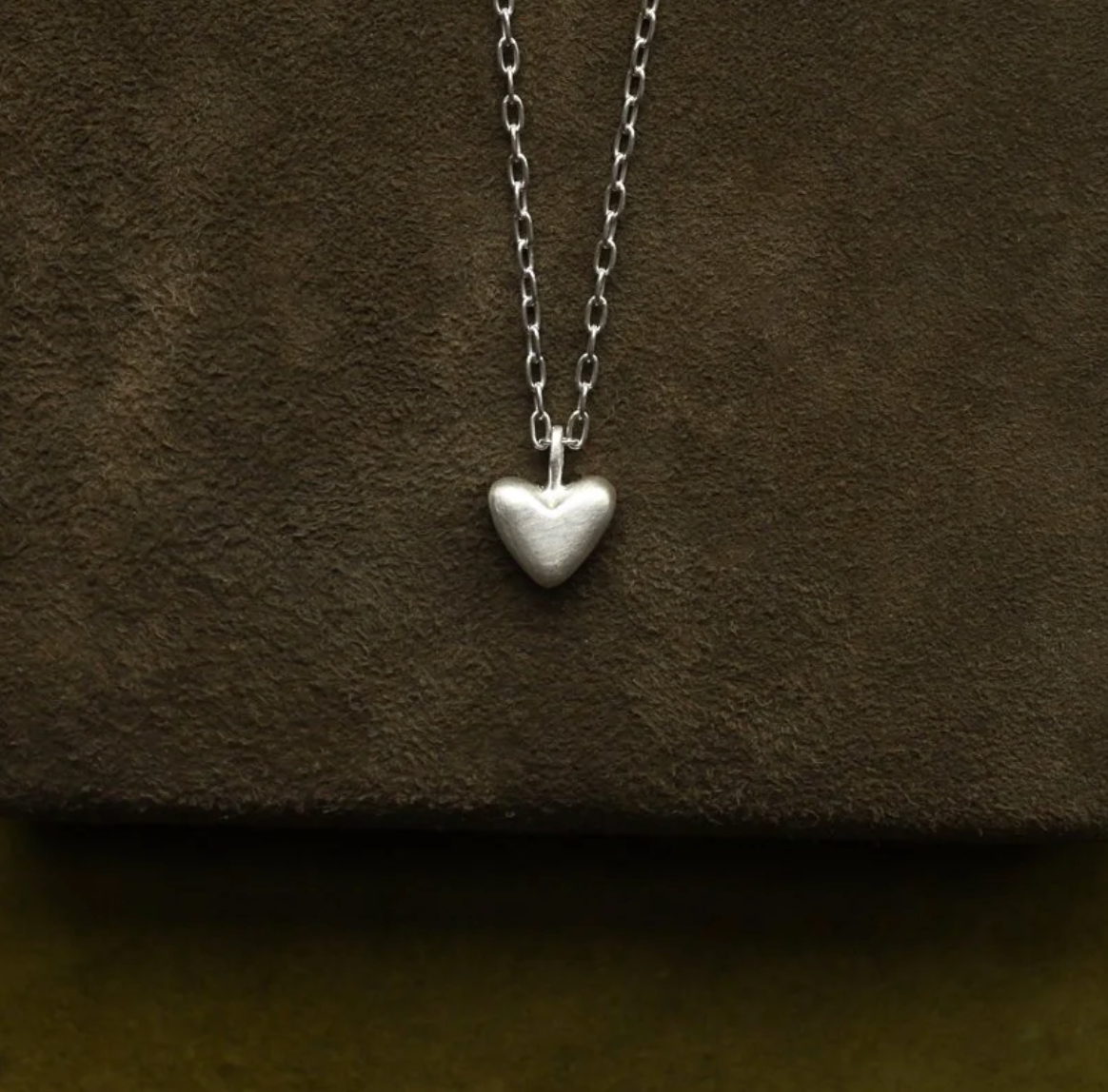 Dunton Ellerkamp American Folk Heart Charm